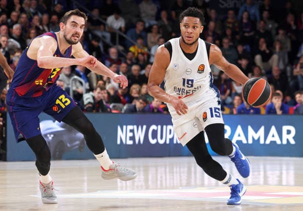 FC Barcelona, Barca v Anadolu Efes Istanbul - Euroleague 2025 2026 Tomas Satoransky and PJ Dozier play during the match between FC Barcelona and Anadolu Efes Istanbul, part of round 32 of the Euroleague, at the Palau Blaugrana in Barcelona, Spain, on March 24, 2026. Barcelona Barcelona Spain  Copyright: xUrbanandsportx originalFilename:urbanandsport-fcbarcel260324_npVU2.jpg