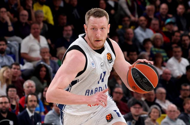 FC Barcelona, Barca v Anadolu Efes Istanbul - Euroleague 2025 2026 Rolands Smits plays during the match between FC Barcelona and Anadolu Efes Istanbul, corresponding to round 32 of the Euroleague, at the Palau Blaugrana in Barcelona, Spain, on March 24, 2026. Barcelona Barcelona Spain  Copyright: xUrbanandsportx originalFilename:urbanandsport-fcbarcel260324_npRbf.jpg