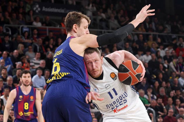 FC Barcelona, Barca v Anadolu Efes Istanbul - Euroleague 2025 2026 Jan Vesely and Rolands Smits play during the match between FC Barcelona and Anadolu Efes Istanbul, corresponding to round 32 of the Euroleague, at the Palau Blaugrana in Barcelona, Spain, on March 24, 2026. Barcelona Barcelona Spain  Copyright: xUrbanandsportx originalFilename:urbanandsport-fcbarcel260324_npU8P.jpg