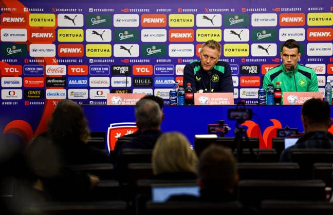 Republic of Ireland press conference, PK, Pressekonferenz Fortune Arena, Prague, Czech Republic 25 3 2026 Manager Heimir Hallgrimsson and Seamus Coleman Heimir Hallgrimsson and Seamus Coleman 25 3 2026  Copyright: x INPHO BenxBradyx BB2_0710
