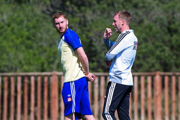 VALENCIA 20260325 Captain Graham Potter and Dejan Kulusevski during the national football teams training at a training facility outside Valencia ahead of Thursdays World Cup qualifying playoff against Ukraine VALENCIA SPAIN x10030x  Copyright: xJonasxEkströmer TTx VM-KVAL FOTBOLL HERRAR
