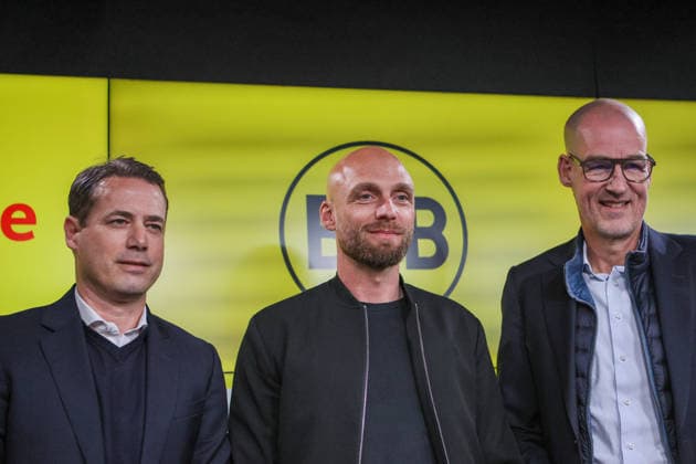 Dortmund, Germany 25 March 2026 Press conference presentation of the new BVB Sports Director Nils Ole Book In the picture from left Managing Director Sport Lars Ricken BVB , the new BVB Sports Director Nils Ole Book BVB and Managing Director Carsten Cramer BVB at the press conference for the presentation of the new Sports Director DFB regulations prohibit any use of photographs as image sequences and or quasi photo Copyright: HMBxMedia MadeleinexFantini