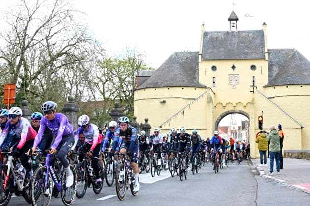 Tour of Bruges 2026 Cycling Race BRUGGE, BELGIUM - MARCH 25 : illustration picture peloton during the 50th edition of Tour of Bruges an UCI World Tour 1.UWT one day cycling road race for Men Elite of 202.9 km with start in Brugge and finish in Brugge on March 25, 2026 in Brugge, Belgium, 25 03 2026 ( Motordriver Kenny Verfaillie - Brugge Belgium  Copyright: xTomasxSiskx