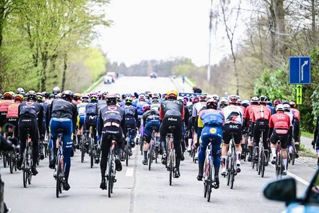 The peloton pictured in action during the Ronde van Brugge men s elite one-day cycling race, 202,9 km from and to Brugge on Wednesday 25 March 2026. MAARTENxSTRAETEMANS  x168836544x
