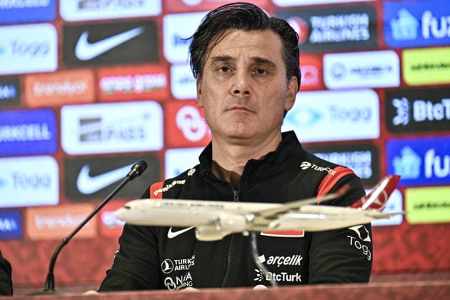 Ahead of Turkiye v Romania - 2026 FIFA World Cup, WM, Weltmeisterschaft, Fussball European Qualifiers ISTANBUL, TURKIYE - MARCH 25: Head Coach of Turkiye Vincenzo Montella speaks during a press conference, PK, Pressekonferenz ahead of the 2026 FIFA World Cup European Qualifiers playoff round against Romania at Hasan Dogan National Teams Training and Education Facilities in Istanbul, Turkiye on March 25, 2026. Muhammed Enes Yildirim Anadolu Istanbul Turkey. Editorial use only. Please get in touch for any other usage.  Copyright: x2026xAnadoluxMuhammedxEnesxYildirimx