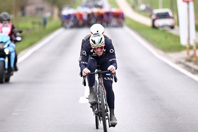 Tour of Bruges 2026 Cycling Race BRUGGE, BELGIUM - MARCH 25 : Serrano Gonzalo (ESP) of Movistar Team, Van Tricht Floris (BEL) of NSN Cycling Team during the 50th edition of Tour of Bruges an UCI World Tour 1.UWT one day cycling road race for Men Elite of 202.9 km with start in Brugge and finish in Brugge on March 25, 2026 in Brugge, Belgium, 25 03 2026 ( Motordriver Kenny Verfaillie - Brugge Belgium  Copyright: xTomasxSiskx