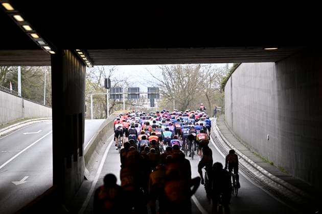 Tour of Bruges 2026 Cycling Race BRUGGE, BELGIUM - MARCH 25 : illustration picture peloton during the 50th edition of Tour of Bruges an UCI World Tour 1.UWT one day cycling road race for Men Elite of 202.9 km with start in Brugge and finish in Brugge on March 25, 2026 in Brugge, Belgium, 25 03 2026 ( Motordriver Kenny Verfaillie - Brugge Belgium  Copyright: xTomasxSiskx