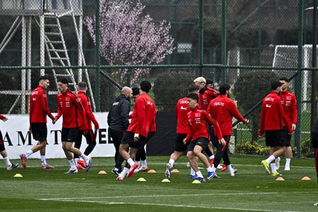 Turkiye s final training session in Istanbul ahead of Romania match ISTANBUL, TURKIYE - MARCH 25: Players of Turkiye attend the team s final training session at the TFF Hasan Dogan National Teams Camp and Training Facilities in Istanbul, Turkiye on March 25, 2026. The session was held ahead of the 2026 FIFA World Cup, WM, Weltmeisterschaft, Fussball European Qualifiers play-off semi-final match against Romania. Muhammed Enes Yildirim Anadolu Istanbul Turkey. Editorial use only. Please get in touch for any other usage.  Copyright: x2026xAnadoluxMuhammedxEnesxYildirimx