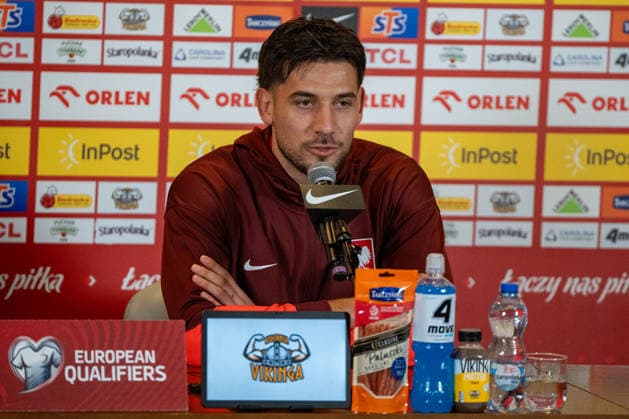 Jakub Moder Modziu seen during Official press conference, PK, Pressekonferenz and training of Polish National football team before World Cup 2026 play off semifinal game against Albania (Kazimierz Koper Ball Raw Images) Warsaw PGE Narodowy Poland Copyright: xKazimierzxKoperx KAZ_POL_TRA_2-90