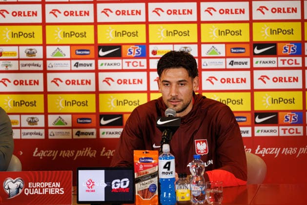 Jakub Moder seen during Official press conference, PK, Pressekonferenz and training of Polish National football team before World Cup 2026 play off semifinal game against Albania (Maciej Rogowski Ball Raw Images) Warsaw PGE Narodowy Poland Copyright: xMaciejxRogowskix maciejrogowski_conferencepolandalbania_2526-10