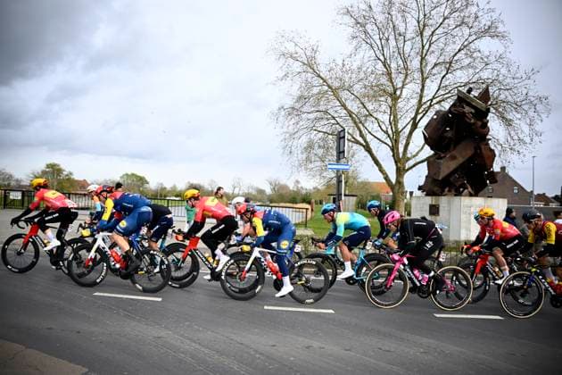 Tour of Bruges 2026 Cycling Race BRUGGE, BELGIUM - MARCH 25 : illustration picture peloton during the 50th edition of Tour of Bruges an UCI World Tour 1.UWT one day cycling road race for Men Elite of 202.9 km with start in Brugge and finish in Brugge on March 25, 2026 in Brugge, Belgium, 25 03 2026 ( Motordriver Kenny Verfaillie - Brugge Belgium  Copyright: xTomasxSiskx