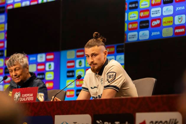 Football, National team Romania, Press conference