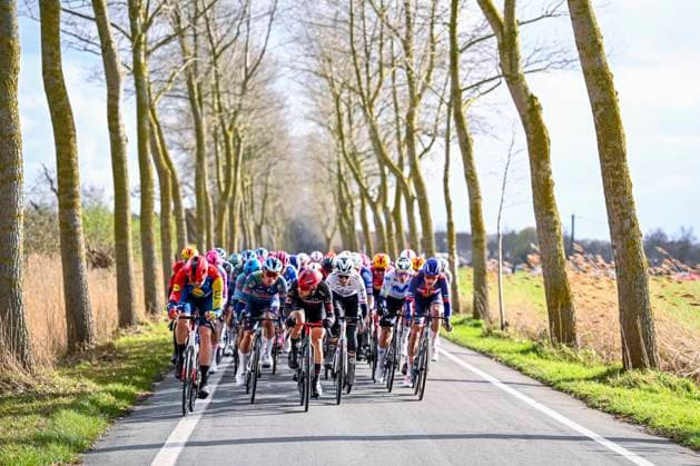 Tour of Bruges 2026 Cycling Race BRUGGE, BELGIUM - MARCH 25 : Illustration picture of the peloton during the 50th edition of Tour of Bruges an UCI World Tour 1.UWT one day cycling road race for Men Elite of 202.9 km with start in Brugge and finish in Brugge on March 25, 2026 in Brugge, Belgium, 25 03 2026 ( Motordriver Kenny Verfaillie - Brugge Belgium  Copyright: xTomasxSiskx