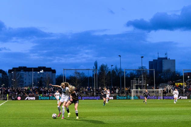 260325 Thelma Palmadottir of Häcken and Nina Luhrben of Eintracht Frankfurt during the UEFA Women s Europa Cup semifinal between Eintracht Frankfurt and Häcken on March 25, 2026 in Frankfurt Photo Mathias Bergeld BILDBYRAN kod MB MB1357 fotboll football soccer fotball europa cup eintracht frankfurt häcken uefa womens europa cup dam bbeng semifinal  Copyright: MATHIASxBERGELD BB260325MB033