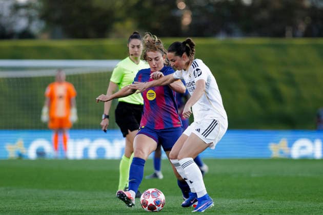 UEFA Women s Champions League - Real Madrid vs Barcelona MADRID, SPAIN -March 25:Alexia Putellas of Barcelona and Caroline Weir of Real Madrid in action during the UEFA Women s Champions League quarterfinals First leg match between Real Madrid and Barcelona at Alfredo Di Stefano stadium in Madrid.(Photo by Guillermo Martinez f22photo) Madrid Alfredo Di Stefano Stadium Spain Copyright: xGuillermoxMartinezx