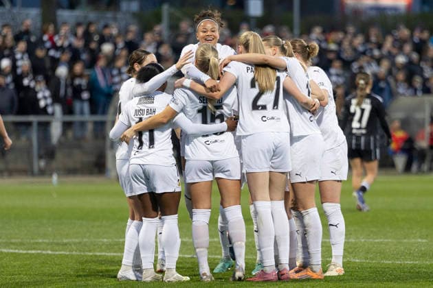 UEFA Womens Europa Cup Eintracht Frankfurt BK Häcken, 25 03 2026 Alva Selerud BK Häcken 15 scored the goal den treffer, the sore, the goal, zum 0 1 Monica Bah BK Häcken 11 celebrates with her Thelma Palmadottir BK Häcken 27 Felicia Schröder BK Häcken 9 , Eintracht Frankfurt BK Häcken, Frankfurt, Stadion am Brentanobad, 25 3 2026 Copyright: xBEAUTIFULxSPORTS Gawlikx