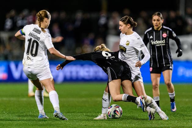 260325 Anna Anvegard and Tabby Tindell of Häcken and Elisa Senb of Eintracht Frankfurt during the UEFA Women s Europa Cup semifinal between Eintracht Frankfurt and Häcken on March 25, 2026 in Frankfurt Photo Mathias Bergeld BILDBYRAN kod MB MB1357 fotboll football soccer fotball europa cup eintracht frankfurt häcken uefa womens europa cup dam bbeng semifinal  Copyright: MATHIASxBERGELD BB260325MB042