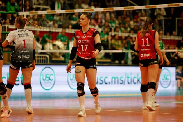 Volleyball I Women I Season 2025 2026 I Bundesliga I Playoff quarter-final 2 I USC Münster Dresdner SC I 25 03 2026 Lorena Lorber Fijok 17, Dresdner SC Getting ready for the next point Münster Sporthalle Berg Fidel North Rhine-Westphalia Germany Copyright: xLobeca CedricxSiefkerx