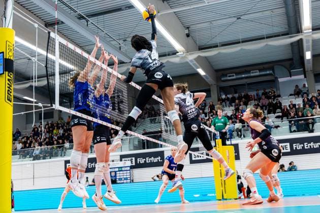 25 03 2026, GER, Volleyball, Women, 1 BL, PlayOffs Quarterfinals, Season 25 26, Schwarz Weiss Erfurt Allianz MTV Stuttgart Alianza Darley Schwarz Weiss Erfurt 99089 Erfurt Sporthalle Sportanlage Rieths Thüringen Germany