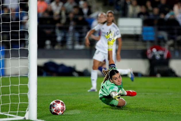 UEFA Women s Champions League - Real Madrid vs Barcelona MADRID, SPAIN -March 25:Misa of Real Madrid in action during the UEFA Women s Champions League quarterfinals First leg match between Real Madrid and Barcelona at Alfredo Di Stefano stadium in Madrid.(Photo by Guillermo Martinez f22photo) Madrid Alfredo Di Stefano Stadium Spain Copyright: xGuillermoxMartinezx