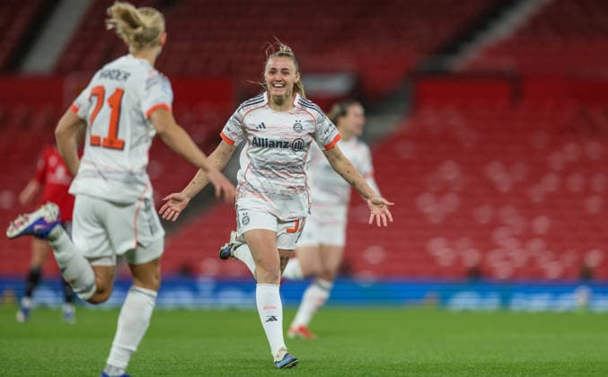 GBR, Manchester, Manchester United vs Bayern Munich, WomenÂs Champions League, Football, UEFA, Season 2025 2026, Old Trafford, Quarter-final, First leg in picture Pernille Harder Bayern Munich 21 , 1 0, Goal, Joy, Cheering and Emotion, Georgia Stanway Bayern Munich 31 DFB DFL REGULATIONS PROHIBIT ANY USE OF PHOTOGRAPHS AS IMAGE SEQUENCES AND OR QUASI VIDEO, 25 03 2026 Copyright: HMBxMedia HendrikxHamelau