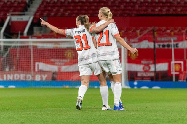 MANCHESTER ENGLAND- MARCH 25 Bayern Munich goal celebrations during UWCL quarter final game between Manchester United, ManU and Bayern Munich, Old Trafford on 25th March 2026 in Manchester England (Photo by Clare Overfield Sports Press Photo)  Copyright: xClarexOverfieldx xSPPx Sportspressphoto_SPR117990