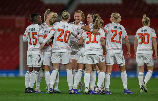 GBR, Manchester, Manchester United vs Bayern Munich, WomenÂs Champions League, Football, UEFA, Season 2025 2026, Old Trafford, Quarter-final, First leg in picture Pernille Harder Bayern Munich 21 , 1 0, Goal, joy, jubilation and emotion DFB DFL REGULATIONS PROHIBIT ANY USE OF PHOTOGRAPHS AS IMAGE SEQUENCES AND OR QUASI VIDEO, 25 03 2026 Copyright: HMBxMedia HendrikxHamelau