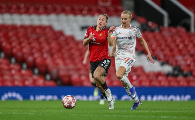 GBR, Manchester, Manchester United vs Bayern Munich, WomenÂs Champions League, Football, UEFA, Season 2025 2026, Old Trafford, Quarter-final, First leg in picture from l Maya Le Tissier Manchester United Women 4 , Pernille Harder Bayern Munich 21 , on the way to goal DFB DFL REGULATIONS PROHIBIT ANY USE OF PHOTOGRAPHS AS IMAGE SEQUENCES AND OR QUASI VIDEO, 25 03 2026 Copyright: HMBxMedia HendrikxHamelau