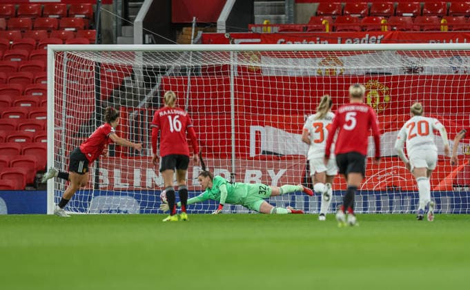 GBR, Manchester, Manchester United vs Bayern Munich, WomenÂs Champions League, Football, UEFA, Season 2025 2026, Old Trafford, Quarter-final, First leg in picture Maya Le Tissier Manchester United Women 4 , Goal, joy, jubilation and emotion, 1 1, goal scored DFB DFL REGULATIONS PROHIBIT ANY USE OF PHOTOGRAPHS AS IMAGE SEQUENCES AND OR QUASI VIDEO, 25 03 2026 Copyright: HMBxMedia HendrikxHamelau