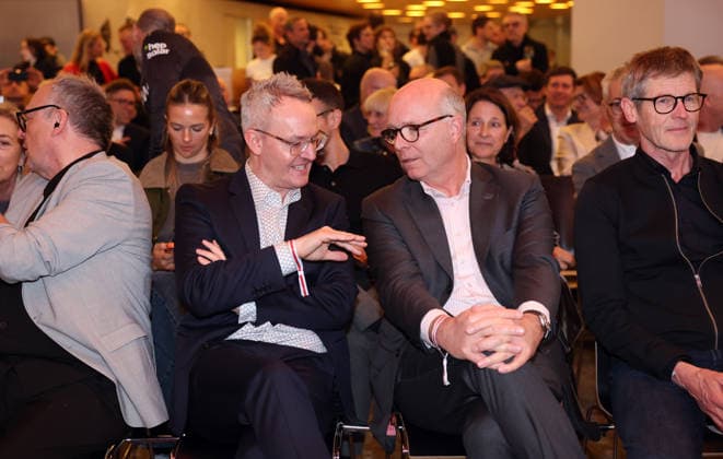 25 03 26 VfB Stuttgart Exhibition A Shirt Writes History Germany, Stuttgart, 25 03 2026, Football, Bundesliga, VfB Stuttgart, Exhibition A Shirt Writes History at Schauspiel Stuttgart v l Alexander Wehrle CEO VfB Stuttgart , Norwin Graf Leutrum von Ertingen LBBW
