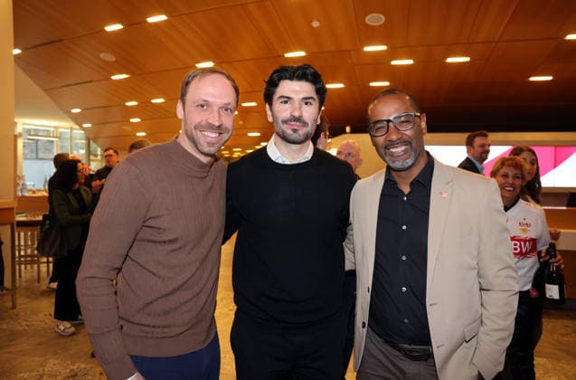 25 03 26 VfB Stuttgart exhibition A jersey writes history Germany, Stuttgart, 25 03 2026, Football, Bundesliga, VfB Stuttgart, Exhibition A jersey writes history at Schauspiel Stuttgart f l Andreas Hinkel, Serdar Tasci, Cacau