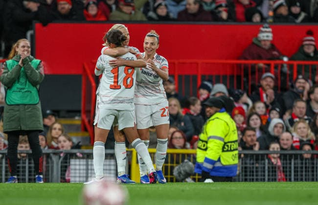 GBR, Manchester, Manchester United vs Bayern Munich, WomenÂs Champions League, Football, UEFA, 2025 2026 season, Old Trafford, quarter-final, first leg in picture Pernille Harder Bayern Munich 21 scores the 2 1, goal, joy, jubilation and emotion, goal scored, Momoko Tanikawa Bayern Munich 18 , Arianna Caruso Bayern Munich 27 DFB DFL REGULATIONS PROHIBIT ANY USE OF PHOTOGRAPHS AS IMAGE SEQUENCES AND OR QUASI VIDEO, 25 03 2026 Copyright: HMBxMedia HendrikxHamelau