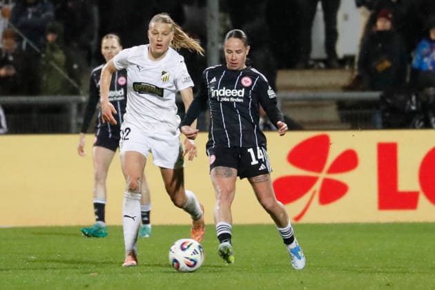 Frankfurt, Germany March 25, 2026 UEFA Womens Europa Cup 2025 2026 semi-final Eintracht Frankfurt vs BK Häcken Pictured from left in a duel Stine Sandbech BK and Geraldine Reuteler SGE Stadion am Bretanobad Hessen Copyright: xFotostandx xvanxderxVeldenx