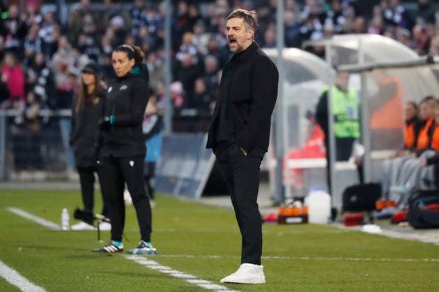 Frankfurt, Germany March 25, 2026 UEFA Womens Europa Cup 2025 2026 semi-final Eintracht Frankfurt vs BK Häcken In the picture coach Niko Arnautis SGE Stadion am Bretanobad Hessen Copyright: xFotostandx xvanxderxVeldenx