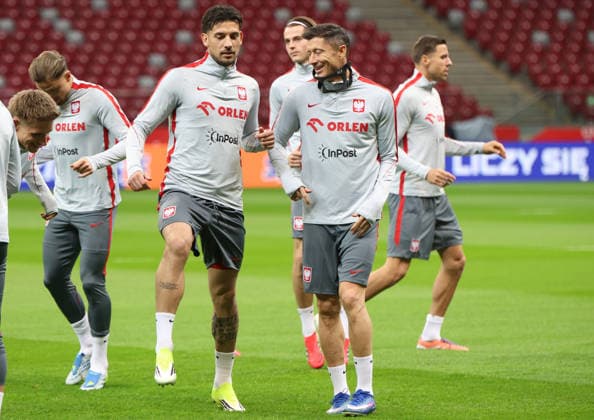 March 25, 2026, Warsaw, Mazowieckie, Poland: JAKUB MODER, ROBERT LEWANDOWSKI of Poland during practise session before the FIFA World Cup, WM, Weltmeisterschaft, Fussball 2026 qualifier semi-final match Poland vs Albania in Warsaw. March 25, 2026 in Warsaw, Poland. Qualificaton Of World Cup 2026 - Jakub Moder, Robert Lewandowski - ZUMAc278 20260325_zsp_c278_013 Copyright: xMarcinxCholewinskix
