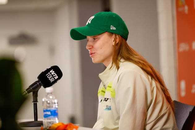 MIAMI GARDENS, FL - MARCH 25: Elena Rybakina (KAZ) talks to the media after her women™s quarter-final singles match against Jessica Pegula (USA) at the Miami Open on March 25, 2026, at Hard Rock Stadium in Miami Gardens, Florida,(Photo by Chris Arjoon Icon Sportswire) TENNIS: MAR 25 Miami Open EDITORIAL USE ONLY Icon2603250010063