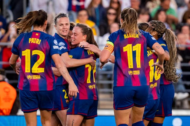 Real Madrid CF v FC Barcelona, Barca - UEFA Women s Champions League 2025 26 Quarter-finals First Leg Players of FC Barcelona (from L to R) Patri Guijarro, Irene Paredes, Ewa Pajor, Alexia Putellas celebrates a goal during the UEFA Women s Champions League 2025 26 Quarter-finals First Leg match between Real Madrid CF and FC Barcelona at Estadio Alfredo Di Stefano on March 25, 2026 in Madrid, Spain. Valdebebas Estadio Alfredo Di Stefano Madrid Spain Copyright: xAlbertoxGardinx AGardin_20260325_W_Champ_Rea_Mad_Bar_1138