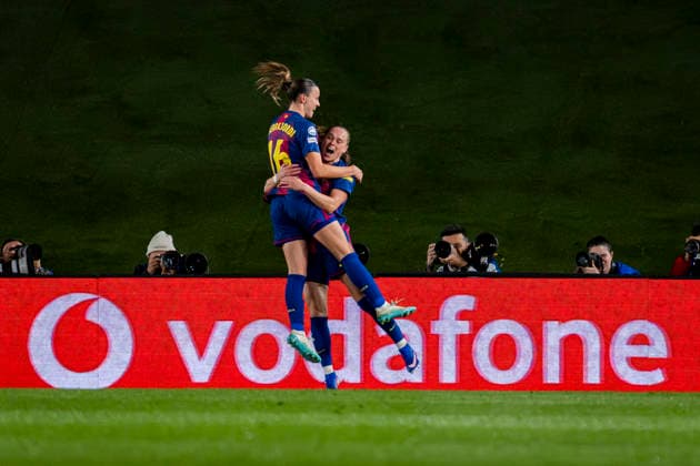 Real Madrid CF v FC Barcelona, Barca - UEFA Women s Champions League 2025 26 Quarter-finals First Leg Players of FC Barcelona (from L to R) Clara Serrajordi, Ewa Pajor celebrate a goal during the UEFA Women s Champions League 2025 26 Quarter-finals First Leg match between Real Madrid CF and FC Barcelona at Estadio Alfredo Di Stefano on March 25, 2026 in Madrid, Spain. Valdebebas Estadio Alfredo Di Stefano Madrid Spain Copyright: xAlbertoxGardinx AGardin_20260325_W_Champ_Rea_Mad_Bar_1145