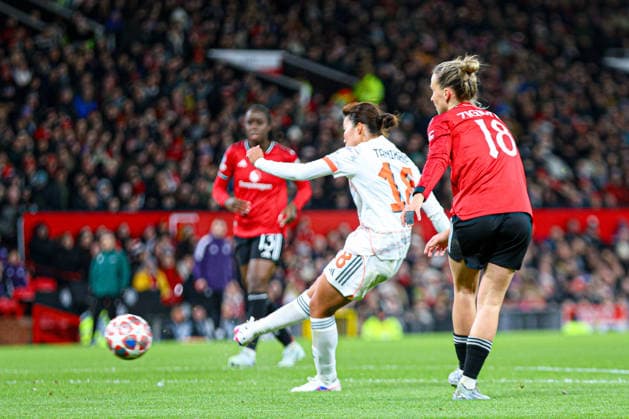 MANCHESTER, ENGLAND - March 25: Momoko Tanikawa of Bayern Munich scores the third goal for Bayern during the UEFA Womens Champions League match between Manchester United, ManU and Bayern Munich at Old Trafford in Manchester, England Copyright: xNataliexMincher SPPx Sportspressphoto_SPR118188