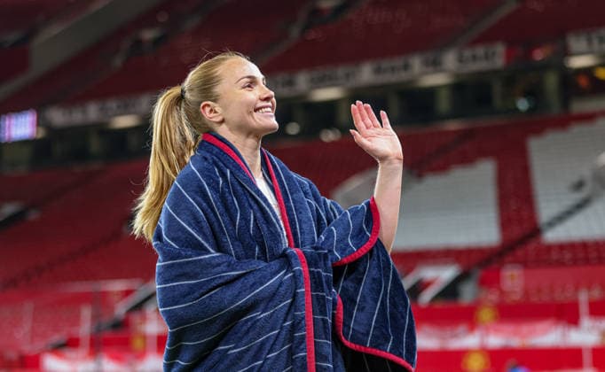 GBR, Manchester, Manchester United vs Bayern Munich, WomenÂs Champions League, Football, UEFA, Season 2025 2026, Old Trafford, Quarter-final, First leg in picture Glodis Perla Viggosdottir Bayern Munich 4 DFB DFL REGULATIONS PROHIBIT ANY USE OF PHOTOGRAPHS AS IMAGE SEQUENCES AND OR QUASI VIDEO, 25 03 2026 Copyright: HMBxMedia HendrikxHamelau