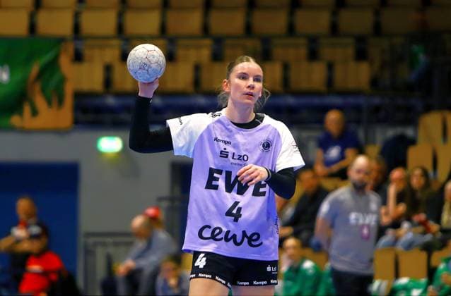 Toni Luisa Reinemann Oldenburg , who was the top scorer in this match with 7 goals Handball Women 1 Bundesliga 2025 26 BSV Sachsen Zwickau VfL Oldenburg 25 25 on 25 3 2026 at Sparkassen Arena Zwickau BSV Sachsen Zwickau VfL Oldenburg