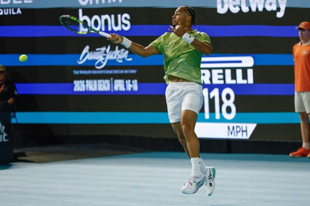 MIAMI GARDENS, FL - MARCH 25: Arthur Fils (FRA) in action during a men™s quarter-final singles match against Tommy Paul (USA) at the Miami Open on March 25, 2026, at Hard Rock Stadium in Miami Gardens, Florida,(Photo by Chris Arjoon Icon Sportswire) TENNIS: MAR 25 Miami Open EDITORIAL USE ONLY Icon2603250010183