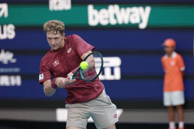 March 25, 2026, Miami Gardens, Florida, United States Of America: MIAMI GARDENS, FL - MARCH 25: Jiri Lehecka (CZE) defeats Martin Landaluce (ESP) in the men s quarter-final singles match at the Miami Open on March 25, 2026, at Hard Rock Stadium in Miami Gardens, Florida,...People: Martin Landaluce Miami Gardens United States Of America - ZUMAs214 20260325_ada_s214_155 Copyright: xSMGx