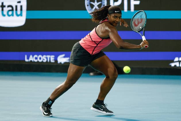 MIAMI GARDENS, FL - MARCH 25: Hailey Baptiste (USA) in action during a women™s quarter-final singles match against Aryna Sabalenka at the Miami Open on March 25, 2026, at Hard Rock Stadium in Miami Gardens, Florida,(Photo by Chris Arjoon Icon Sportswire) TENNIS: MAR 25 Miami Open EDITORIAL USE ONLY Icon2603250010145