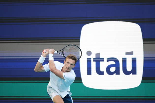 March 25, 2026, Miami Gardens, Florida, United States Of America: MIAMI GARDENS, FL - MARCH 25: Jiri Lehecka (CZE) defeats Martin Landaluce (ESP) in the men s quarter-final singles match at the Miami Open on March 25, 2026, at Hard Rock Stadium in Miami Gardens, Florida,...People: Jiri Lehecka Miami Gardens United States Of America - ZUMAs214 20260325_ada_s214_188 Copyright: xSMGx