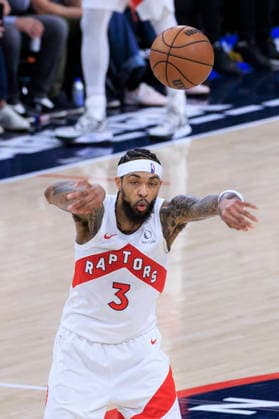 March 25, 2026, Inglewood, California, USA: Brandon Ingram 3 of the Toronto Raptors passes the ball during regular season NBA, Basketball Herren, USA game against the Los Angeles Clippers on Wednesday March 25, 2026 at Intuit Dome in Inglewood, California. Clippers defeat Raptors, 119-94. ARIANA RUIZ PI Inglewood USA - ZUMAp124 20260325_zaa_p124_027 Copyright: xArianaxRuizx