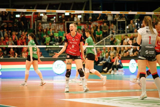 Volleyball I Women I 2025 2026 season I Bundesliga I Playoff quarter-final 2 I USC Münster Dresdner SC I 25 03 2026 Jette Kuipers 8, Dresdner SC Cheers after winning a point Münster Sporthalle Berg Fidel North Rhine-Westphalia Germany Copyright: xLobeca CedricxSiefkerx
