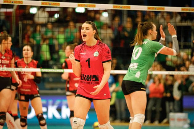 Volleyball I Women I Season 2025 2026 I Bundesliga I Playoff quarter-final 2 I USC Münster Dresdner SC I 25 03 2026 Pippa Molenaar 1, USC Münster Cheers after winning a point Münster Sporthalle Berg Fidel North Rhine-Westphalia Germany Copyright: xLobeca CedricxSiefkerx