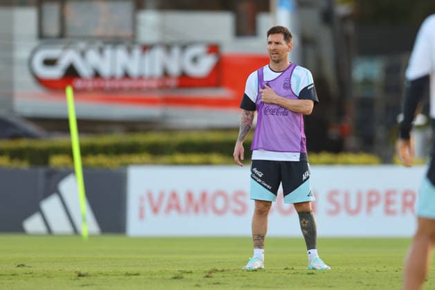 Argentine forward Lionel Messi R gestures during a training session in Ezeiza, Buenos Aires Province, on March 25, 2026, ahead of the 2026 FIFA World Cup friendly matches against Mauritania and Zambia EZEIZA ARGENTINA Copyright: xALEJANDROxPAGNIx