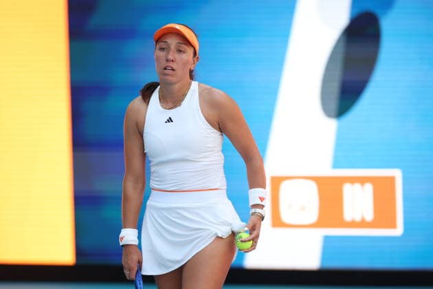 MIAMI GARDENS, FLORIDA - MARCH 25: Elena Rybakina of Kazakhstan defeats Jessica Pegula of the United States in their quarter final match on Day 9 of the Miami Open at Hard Rock Stadium on March 25, 2026 in Miami Gardens, Florida. People: Jessica Pegula Copyright: xhoo-me.com MediaPunchx